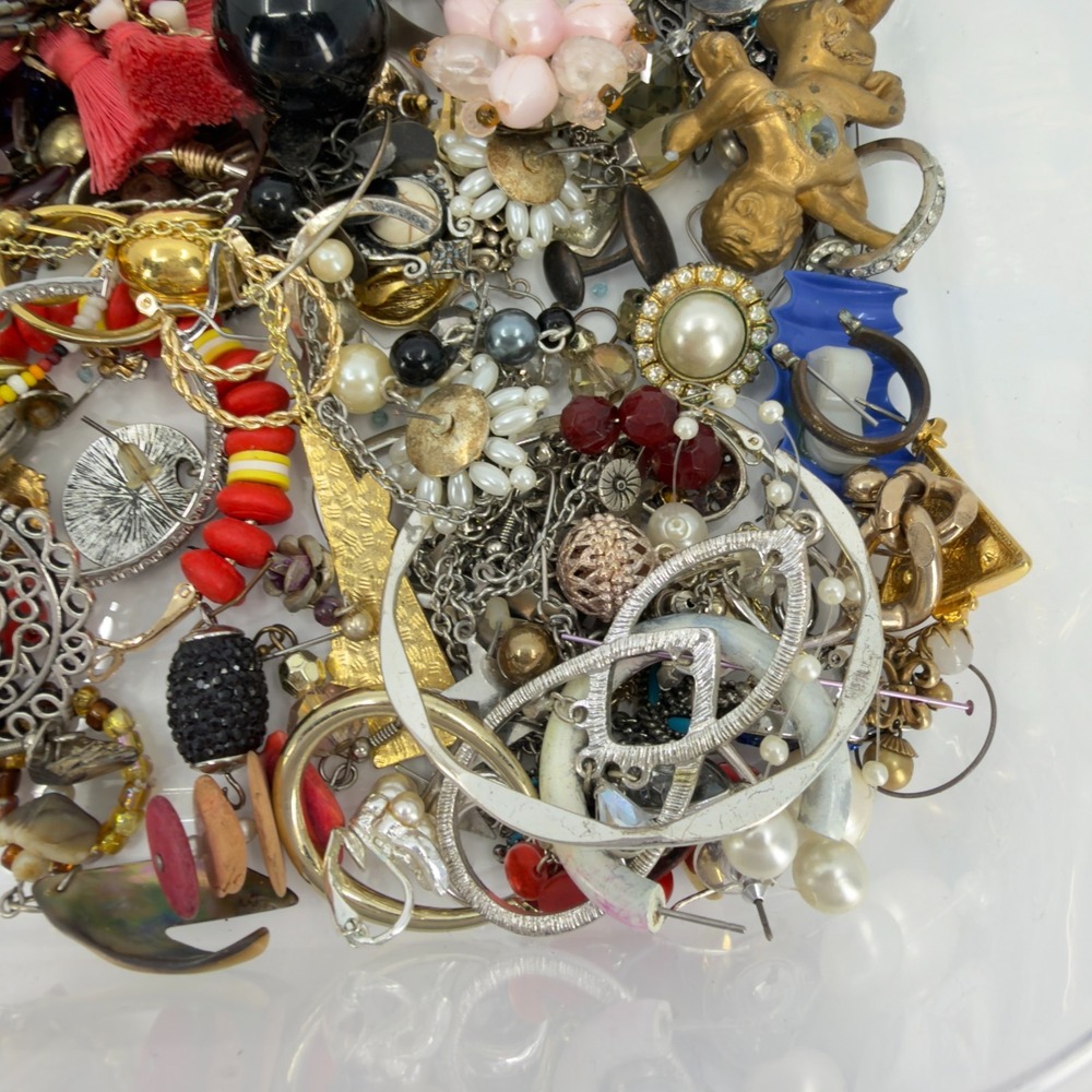 Craft Beading Jewelry Lot Mixed Costume Pieces DIY Upcycle Repair Supplies - Picture 7 of 16